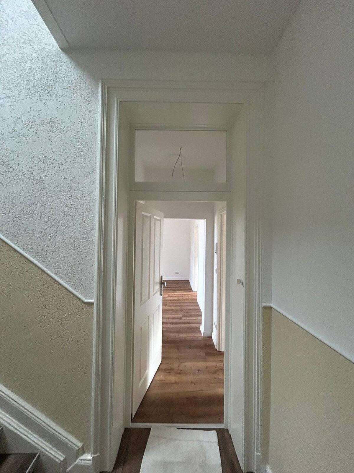 2,5 Zimmer Raumwunder und Kernsaniert – 51379 Leverkusen – Bild 1 von 9