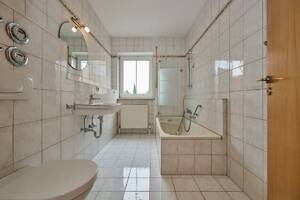 Sofort beziehbare 2 Zimmer-ETW mit Balkon und TG-Stellplatz – 94315 Straubing – Vorschaubild 6