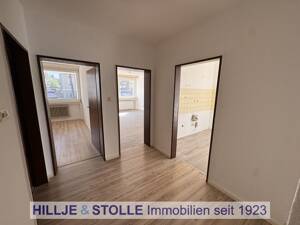 Oldenburger Ehnernviertel! 3 ZKB mit Balkon kurzfristig verfügbar! – 26121 Oldenburg – Vorschaubild 2