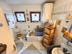 Etagenwohnung Eckernfeld - 4 Zimmer / Balkon / 2OG / Bad mit Wanne Dusche und Fenster / Dämmung – 27580 Bremerhaven – Vorschaubild 7