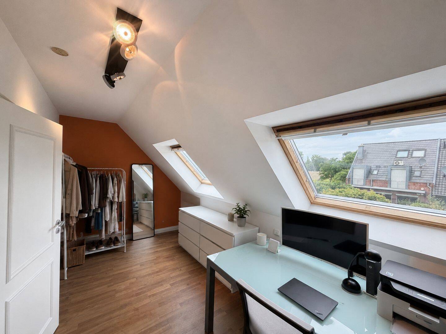 Zweifamilienhaus in Rheinnähe in begehrter Siedlung von Lörick mit separater Praxis-Einheit – Düsseldorf – Vorschaubild 8