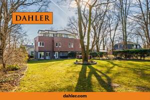 Attraktive Doppelhaushälfte mit idyllischem Waldgrundstück und Weitblick über Potsdam