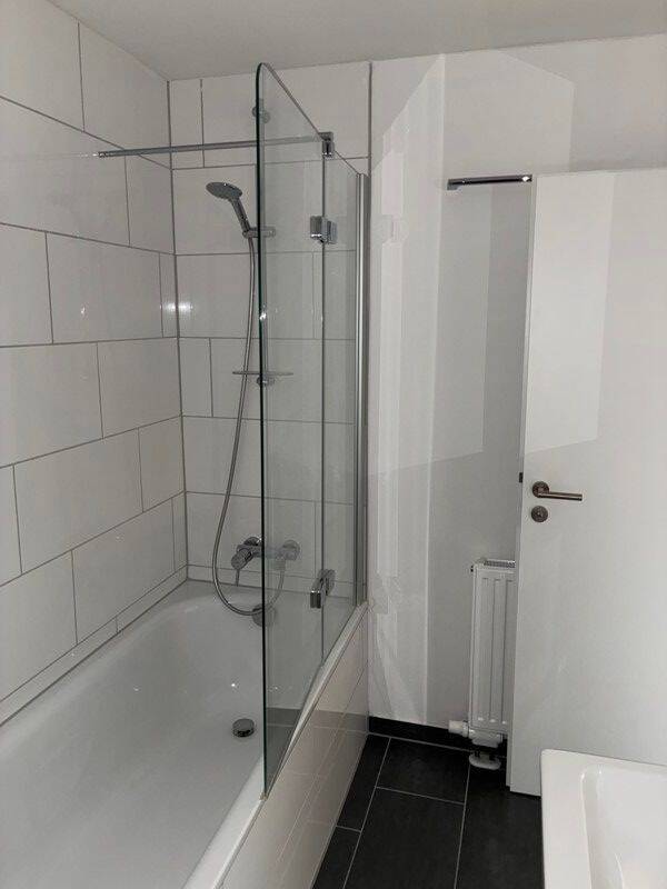 Hier fühlen Sie sich wohl: tolle 3-Zi.-Wohnung (WBS) – München – Vorschaubild 2