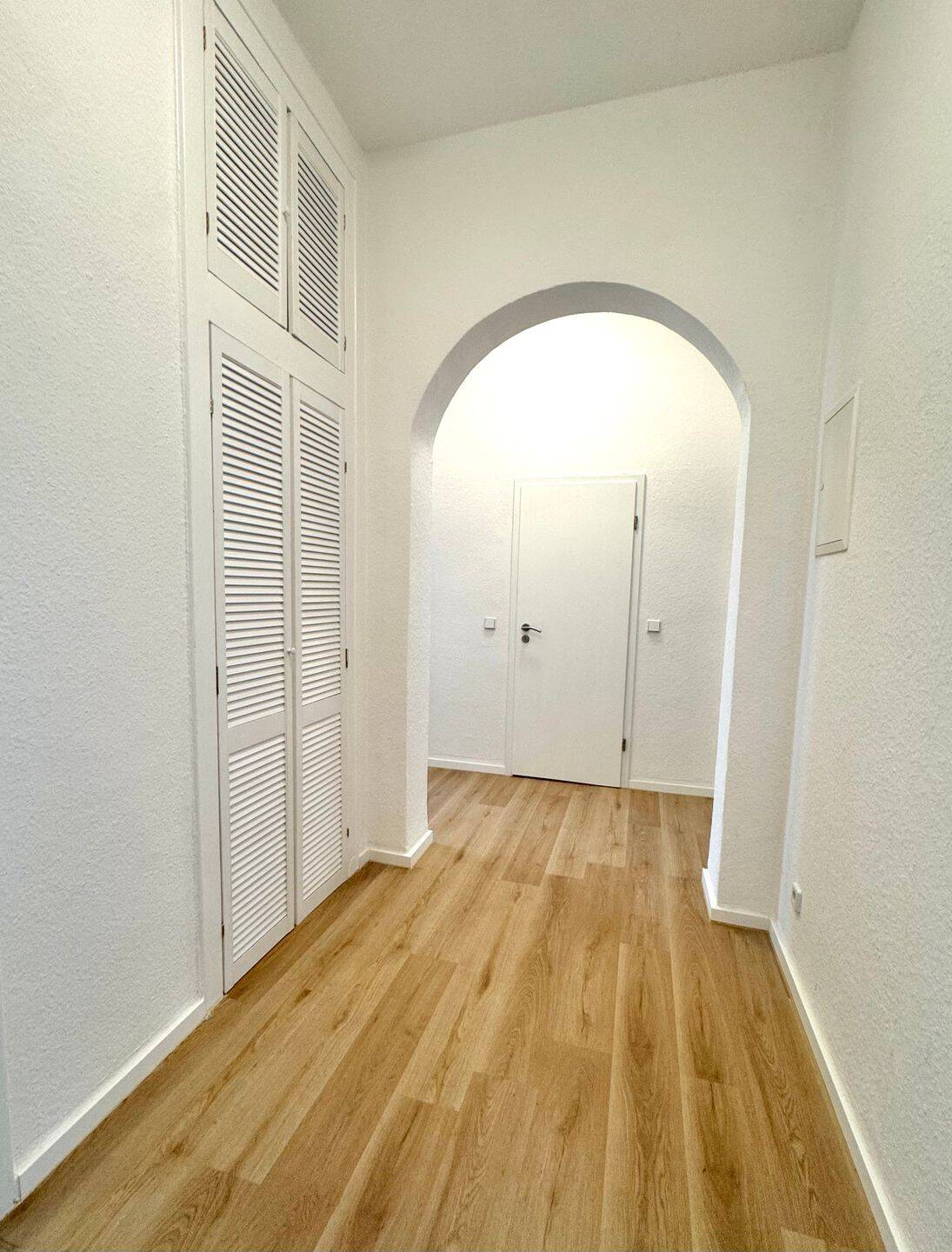 *Modern und Stilvoll* hochwertige Einbauküche und Balkon - Stellplatz mögl. – Magdeburg – Vorschaubild 8