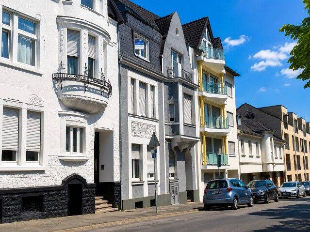 Exklusives Haus-im-Haus mit Garten, Sauna und Whirlpool in Mönchengladbach-Innenstadt