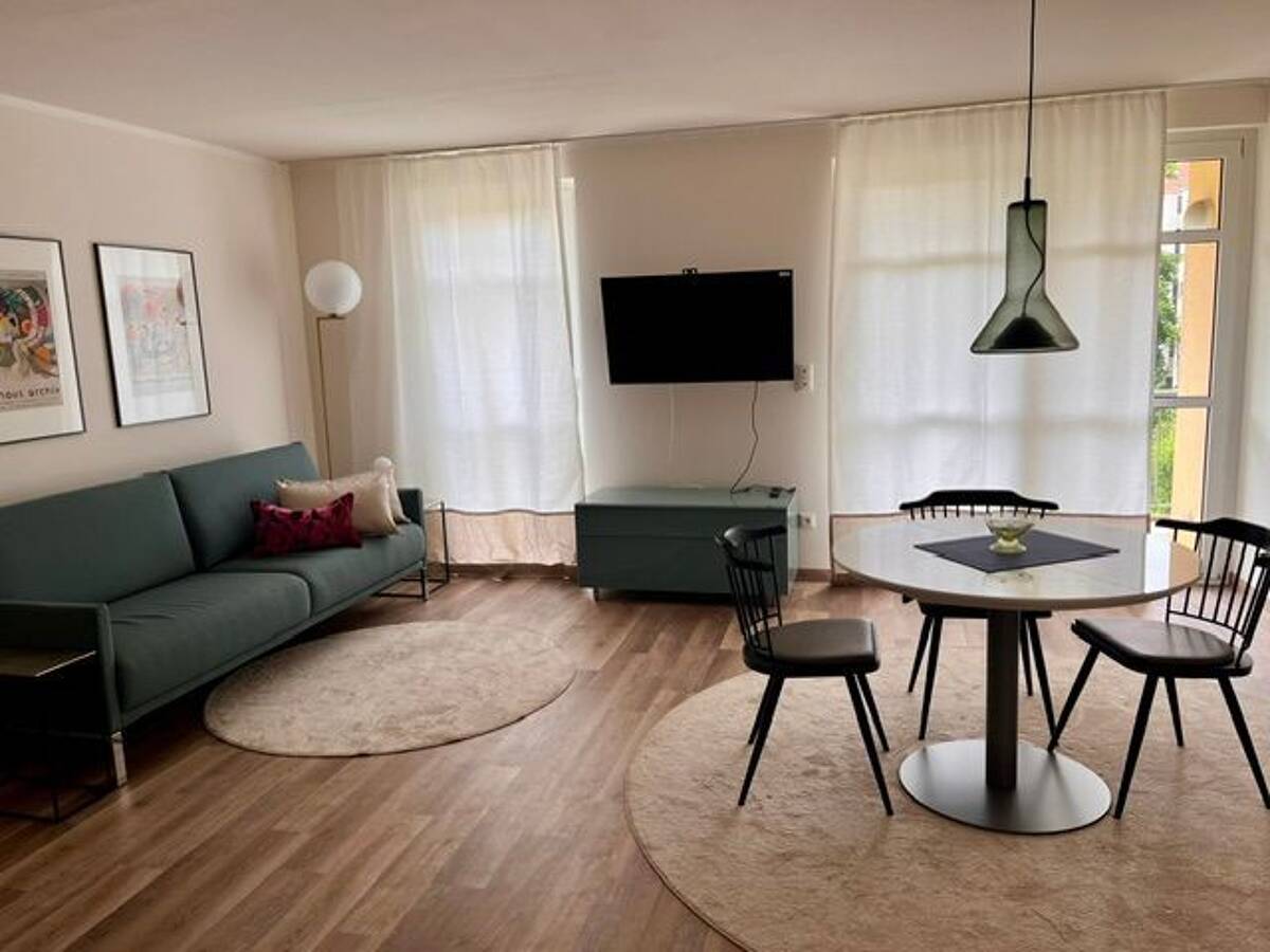 Attraktive, weitgehend möblierte Wohnung in beliebter Lage von Leipzig-Leutzsch – 4179 Leipzig – Bild 1 von 9