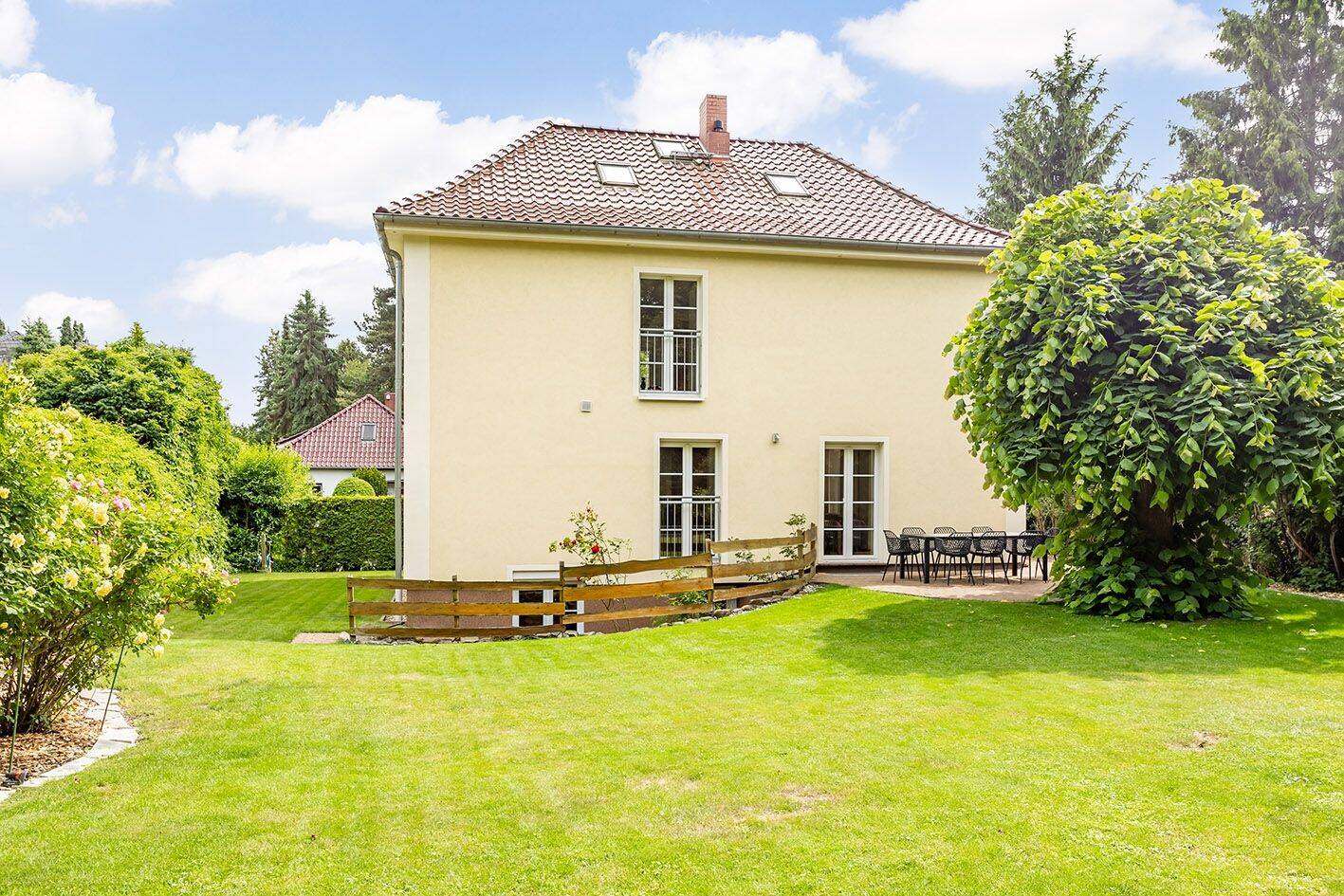 Einfamilienhaus mit 8 Zimmern, Kamin & Sauna - Nahe Mexikoplatz – Berlin – Vorschaubild 3