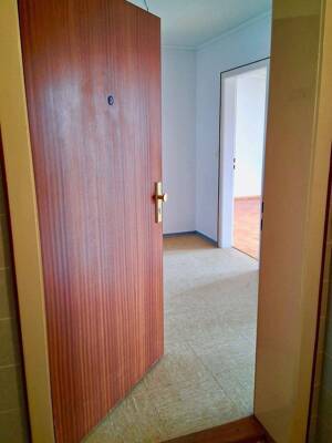 TONNDORF - freie Dachgeschoss-Wohnung - 2 Zimmer - 56 m2 - toller Schnitt 2 Zimmer + Stellplatz + Keller - – 22045 Hamburg – Vorschaubild 9