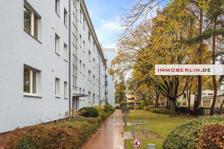 IMMOBERLIN.DE - Sonnige Wohnung mit Westloggia & Pkw-Stellplatz in ruhiger Lage – Berlin – Vorschaubild 2