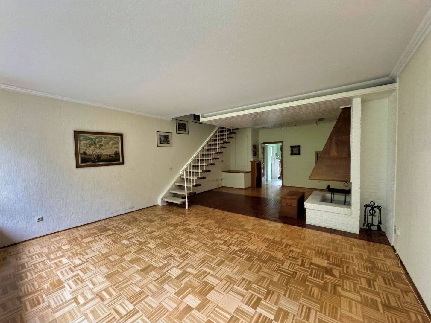 Familienfreundliches Reihenendhaus mit großem Platzangebot, Garten, Garage, Wuppertal-Barmen – Wuppertal – Vorschaubild 2