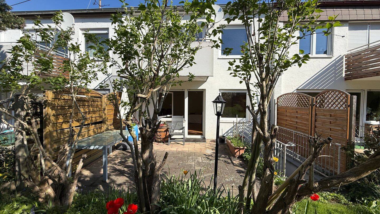 Das Traumhaus, in ruhiger sonniger Südwest-Lage wartet auf Sie ! – Neuhausen auf den Fildern – Vorschaubild 2