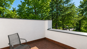 Kernsaniert, sonnig, flexibel - Ihre neue Dachgeschosswohnung mit Südbalkon und TG-Stellplatz – 14195 Berlin – Vorschaubild 3