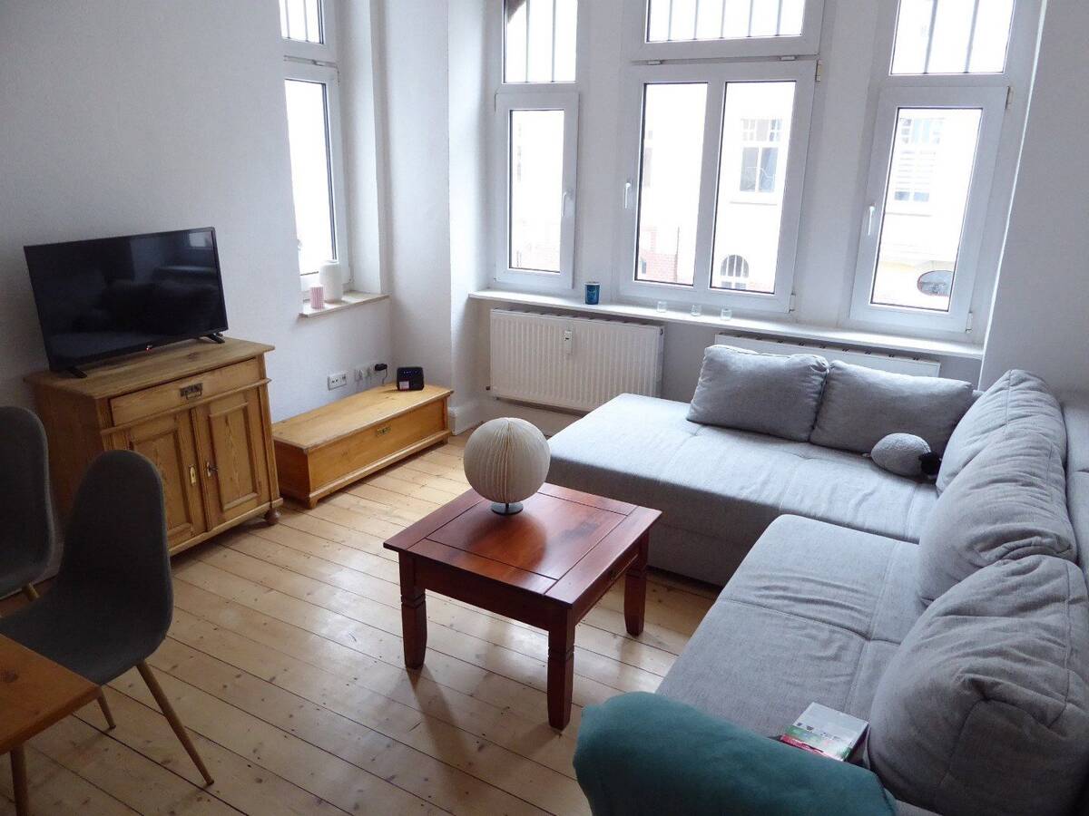 Attraktive, sehr schön möblierte 3-Zimmer Wohnung in Erfurt – 99085 Erfurt – Bild 1 von 9