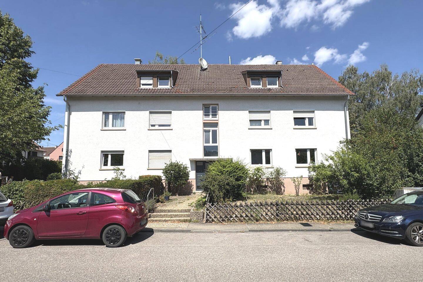3-Zimmer-ETW im 1. OG mit Loggia und Garage – Stuttgart – Bild 1 von 9