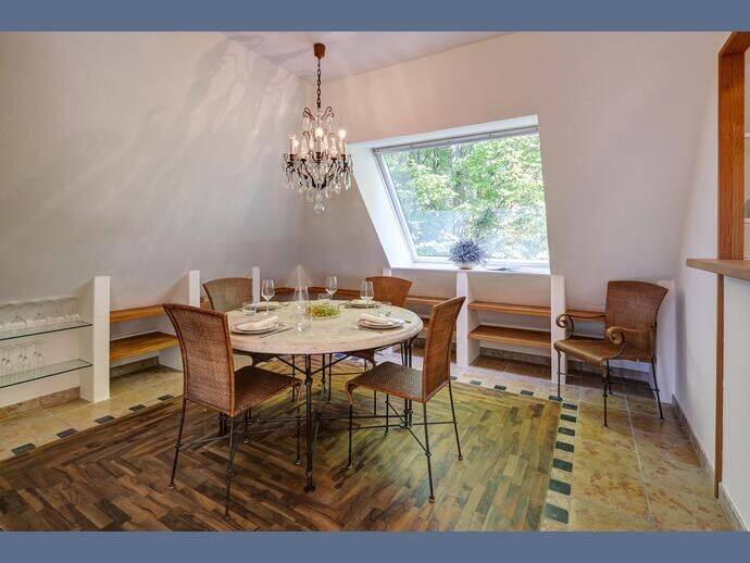 Möbliert: Lichtdurchflutete Dachterrassenwohnung mit Galerie – München – Vorschaubild 6
