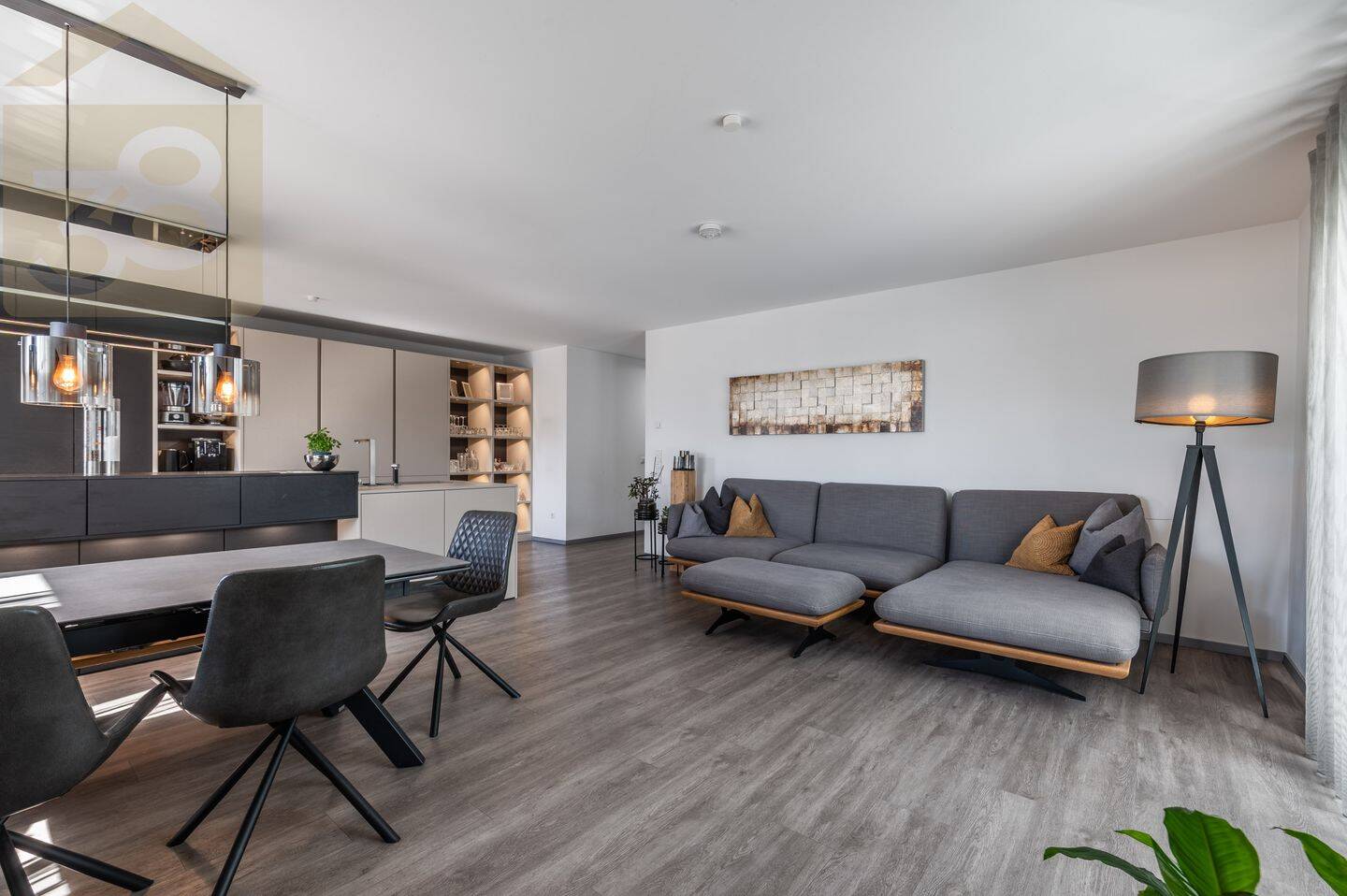 Neuwertige 4 Zimmerwohnung mit Balkon und Fahrstuhl im Kleekamp - Meine Immobilie=Mein Partner!