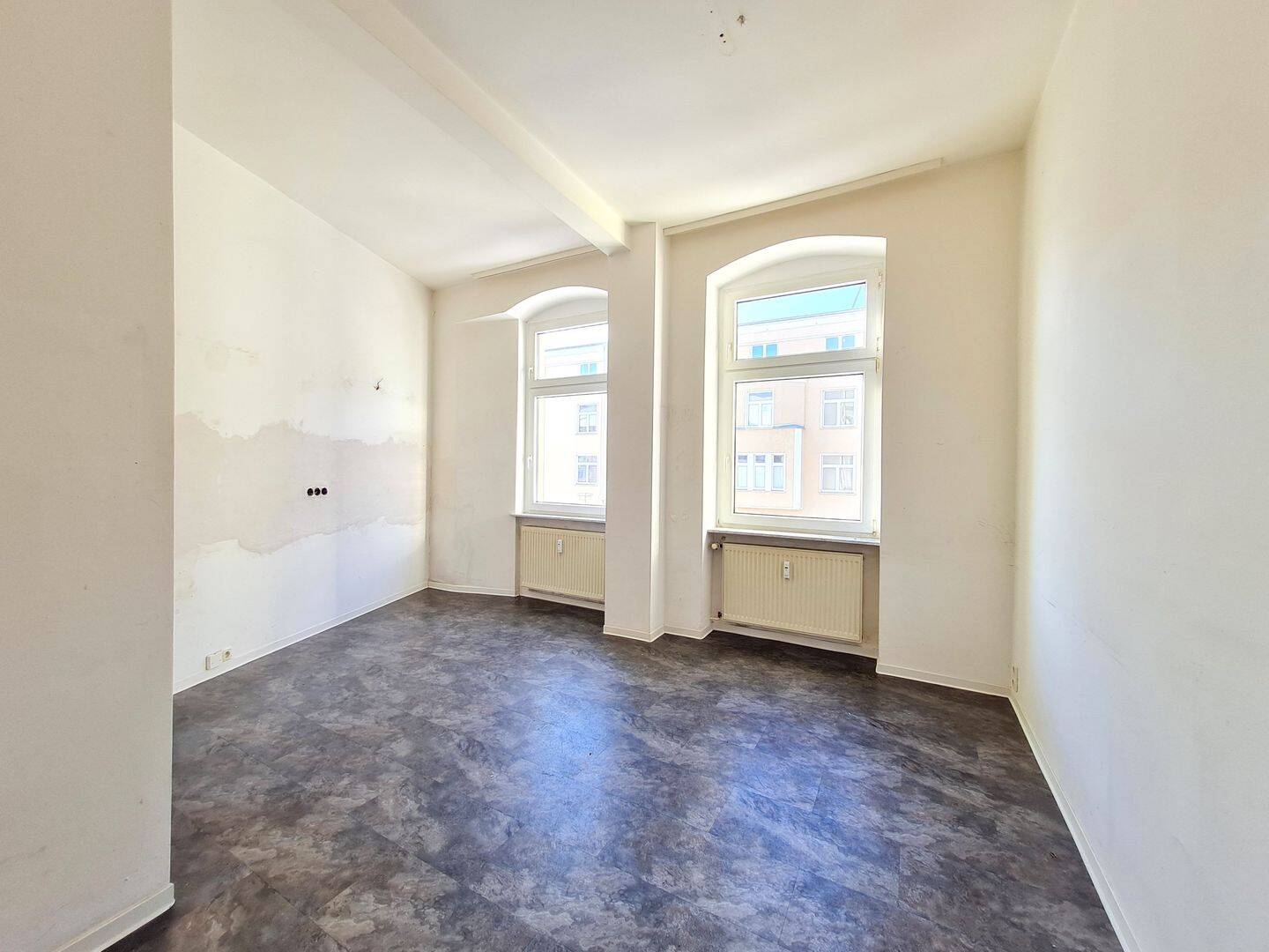 Große Räume, Vollbad, Balkon, neue Tür - Hohe Erhaltungsrücklage! – Magdeburg – Vorschaubild 7