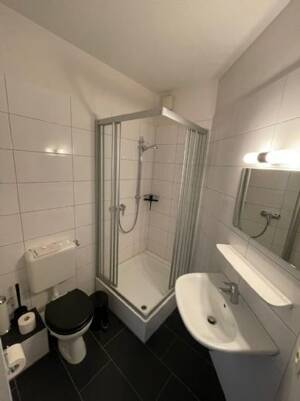 1-Zimmer-Wohnung mit Terrasse – 70565 Stuttgart – Vorschaubild 2