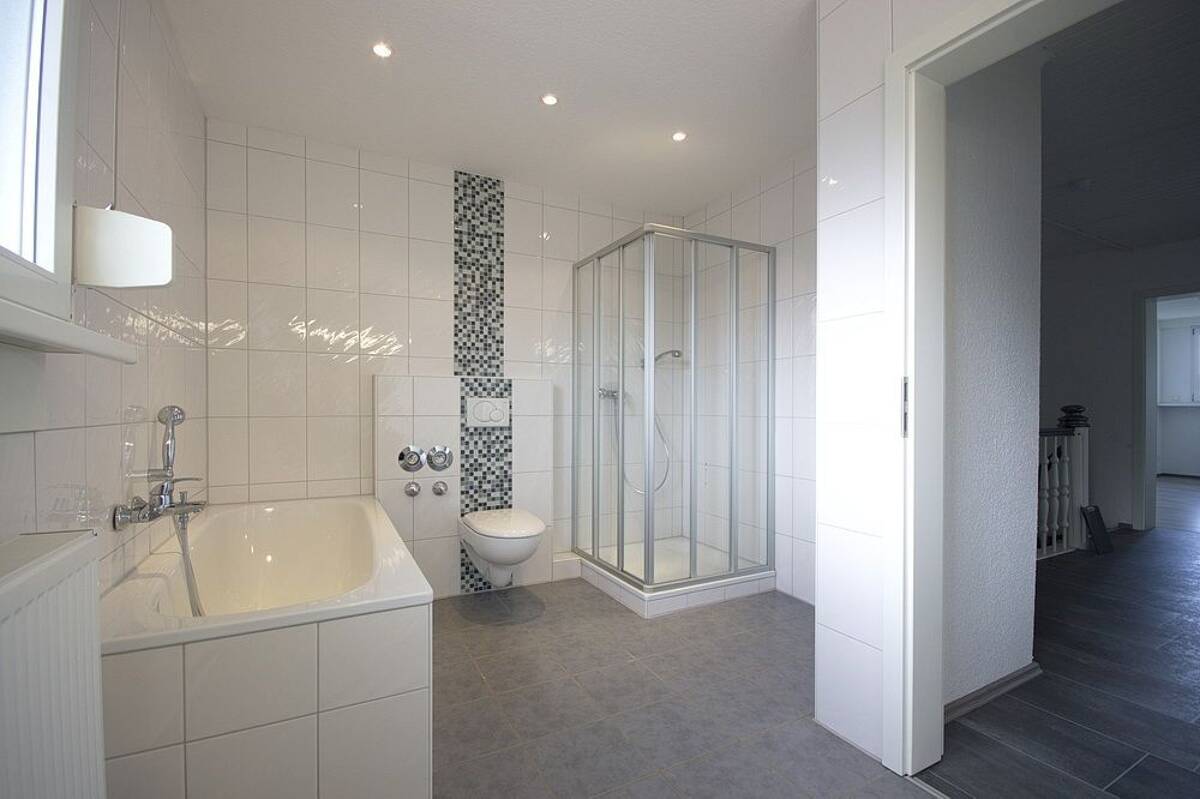 Haus im Haus - Großzügiges Wohnen auf der Ruhrhalbinsel – 45289 Essen – Bild 1 von 4