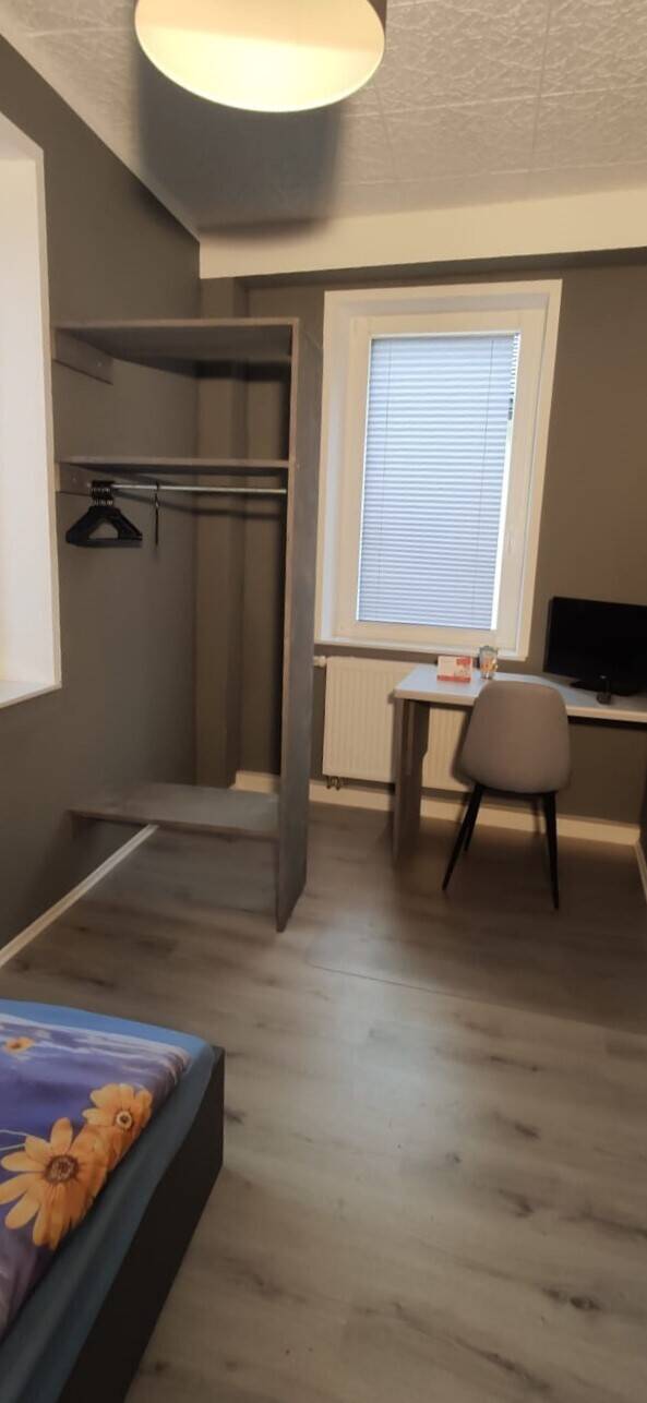 Schönes, vollmöbliertes Zimmer in Fürth "Provisionsfrei" – Fürth – Vorschaubild 2