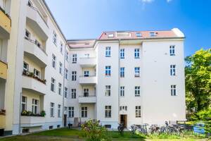 NEUER PREIS: Besichtigen, verlieben, einziehen - sanierte 2-Zimmer-Gründerzeit-Wohnung mit Balkon – 12163 Berlin – Vorschaubild 8