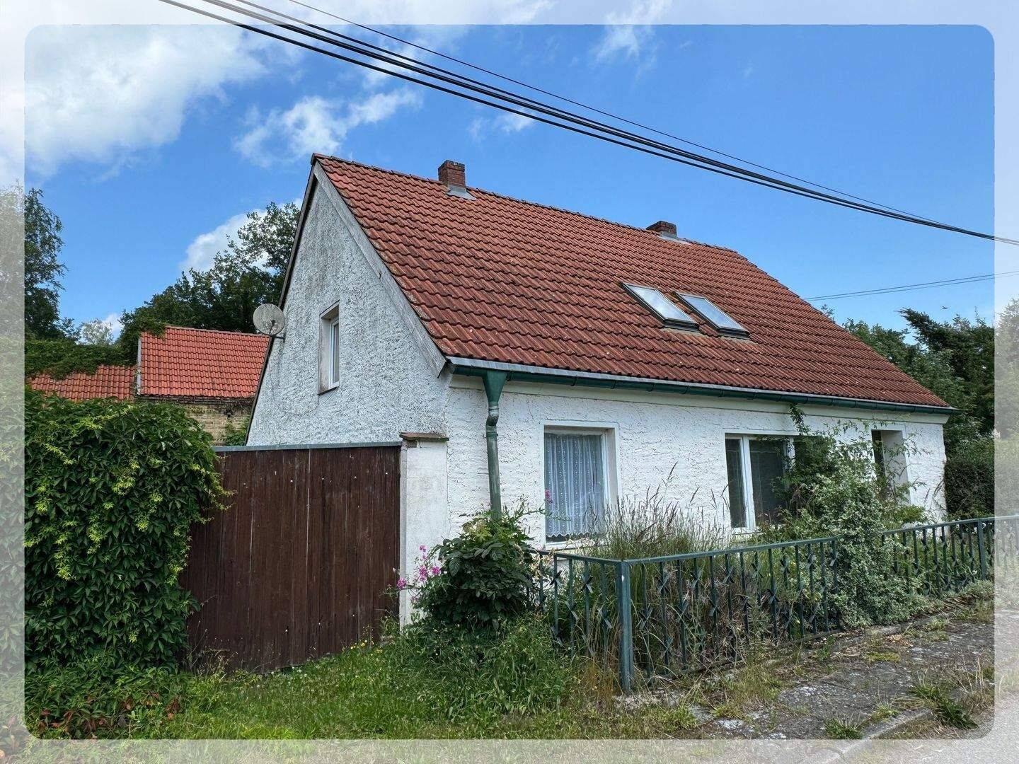 Altes Haus mit Wiesen unweit Gudelacksee bei Lindow – Lindow (Mark) – Vorschaubild 2