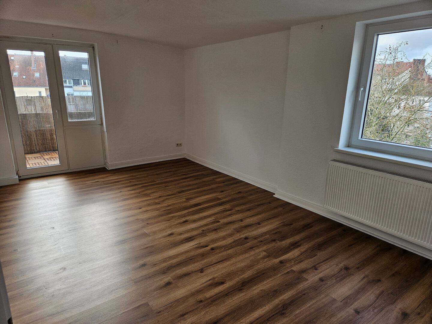 Ruhige DG-Wohnung mit Balkon in der Oststadt – Hannover – Bild 1 von 9