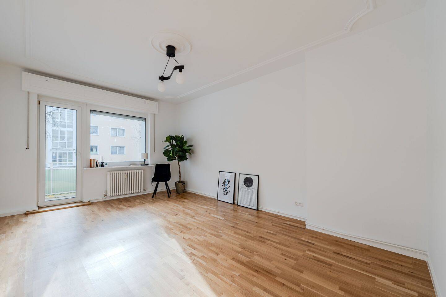 Exklusive EG-Wohnung in Lankwitz – Saniert, Eicheparkett, Stuckdecken