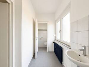 Charmantes, modernes WG-Zimmer mit Balkon in S-Mühlhausen – 70437 Stuttgart – Vorschaubild 2