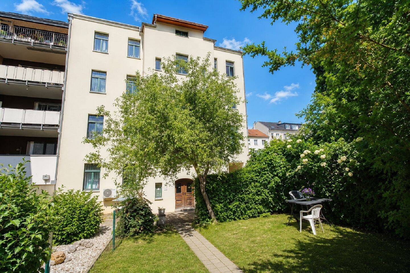 2-Zimmer-Wohnung - große Küche, Laminat, Badewanne - sehr schöne Lage, direkt am Auenwald – Leipzig – Vorschaubild 8