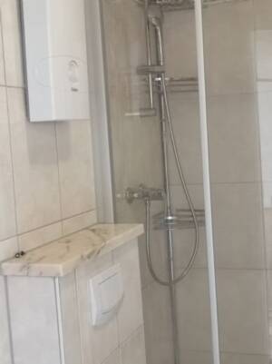 Fernwärme mit Wohnung - renovierte 2-Zimmerwohnung mit großem Westbalkon – 91056 Erlangen – Vorschaubild 8