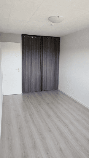 Vermietete 3-Zimmer-Eigentumswohnung mit Balkon und Aufzug - Kapitalanlage mit Perspektive – 47800 Krefeld – Vorschaubild 4