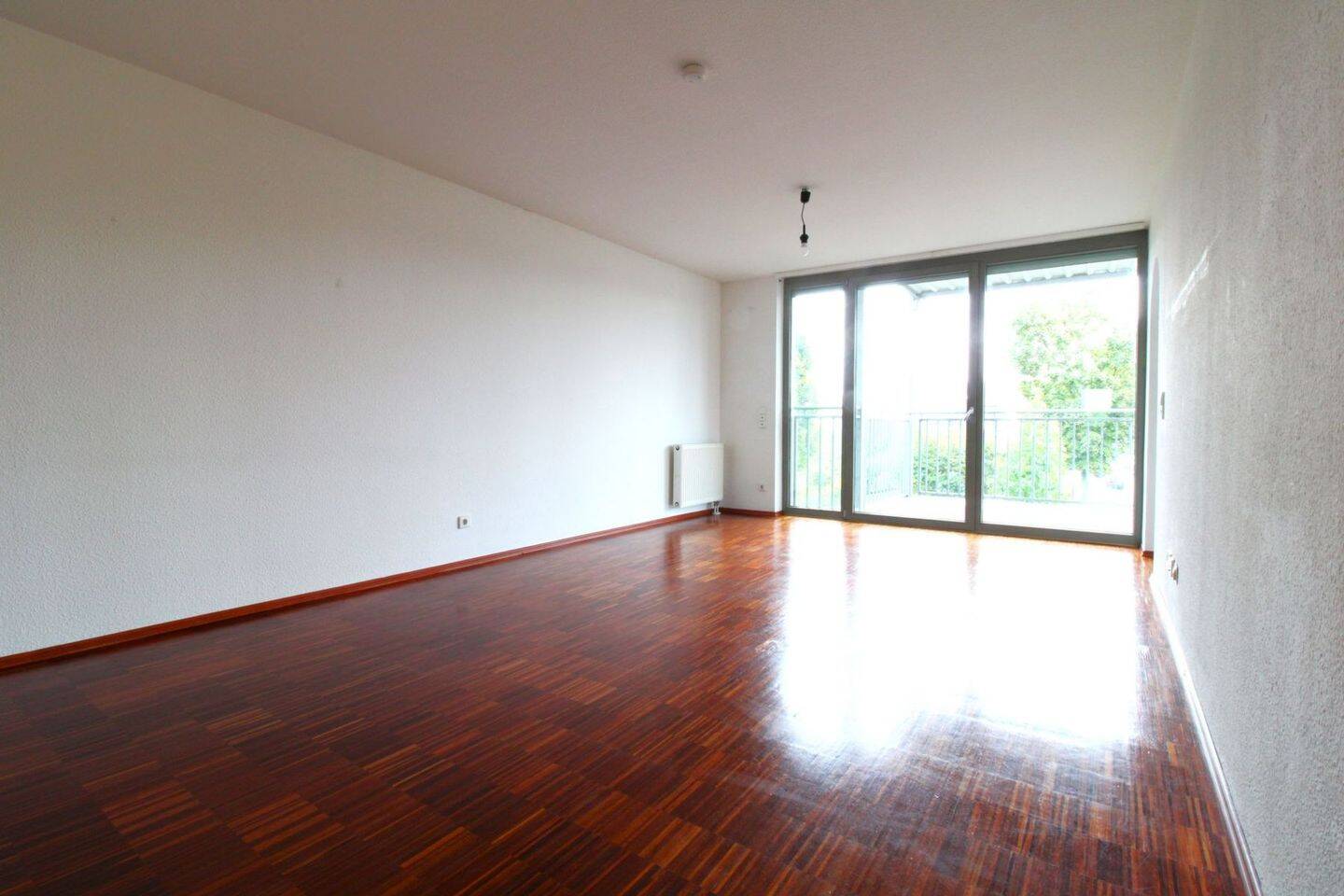 Attraktive 4-Zimmer-Wohnung, zwei Balkone und TG-Stellplatz in Mannheim (Erbpacht) – Mannheim – Vorschaubild 4