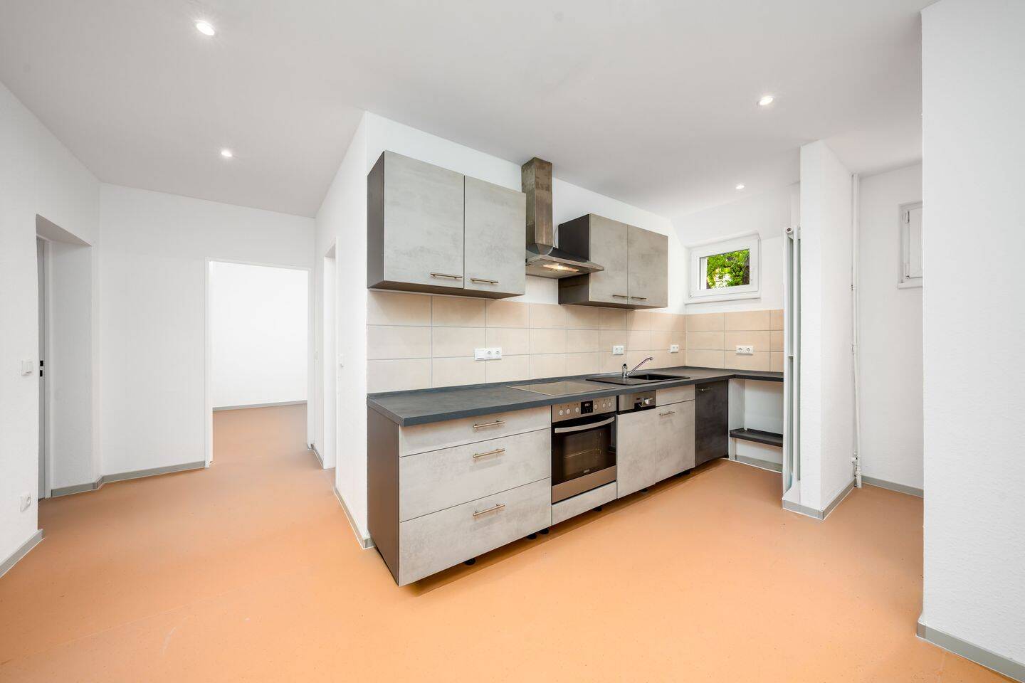 Modernisiert & Bezugsfrei: 3-Zimmer Wohnung mit Balkon & Lift an der Deutschen Oper – Berlin – Vorschaubild 6