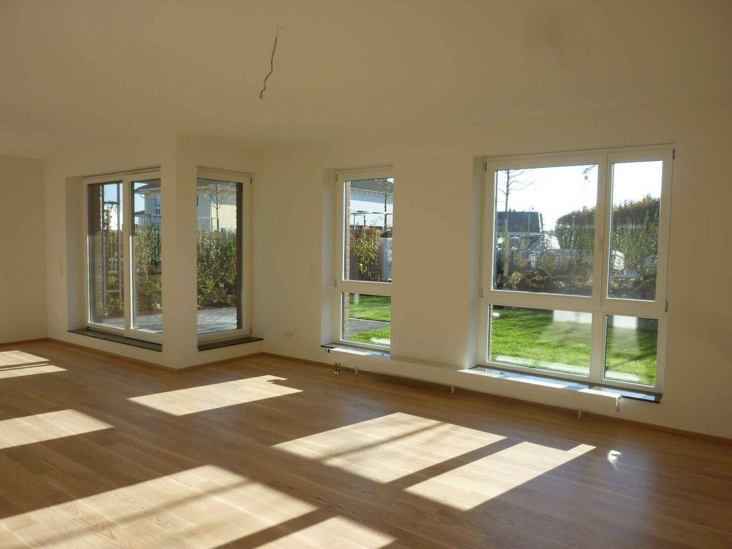 großzügige 2-Raum-Wohnung im EG mit Terrasse – Solingen – Vorschaubild 3