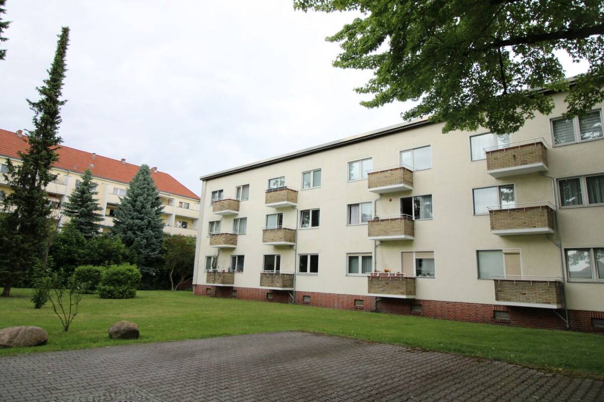 Bezugsfrei: Super geschnittene 2,5 Zimmer Wohnung im beliebten Reinickendorf – 13409 Berlin – Bild 1 von 9