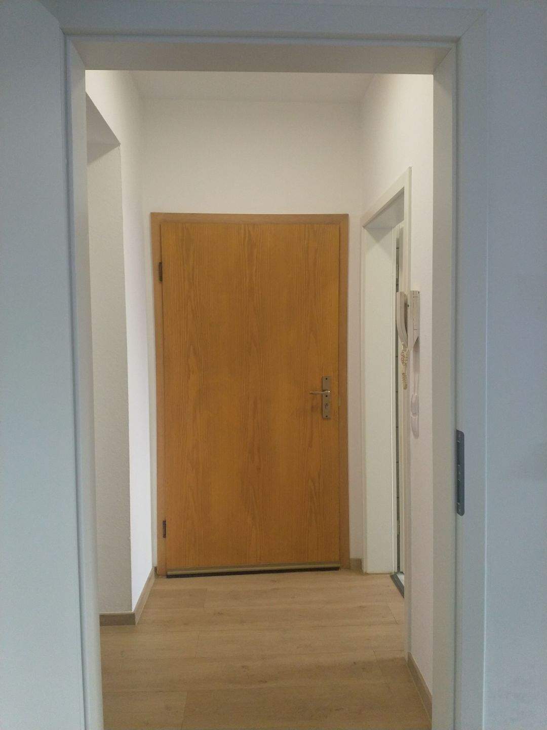 Gut vermietete 2-Zimmer-Wohnung Nbg.-Südstadt, Baujahr 1992, hell, zentral, EBK, Lift und Heizung erneuert – Nürnberg – Vorschaubild 7