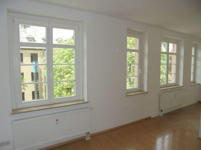NETTE NACHBARN GESUCHT- SCHICKE WOHNUNG MIT LAMINAT – Chemnitz – Vorschaubild 3