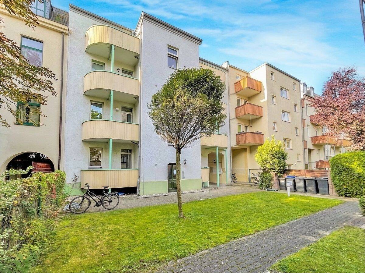 Vermietete 2-Raum-Wohnung mit großem Wohnbereich, Balkon und modernem Schnitt im sanierten Altbau – 4229 Leipzig – Bild 1 von 9