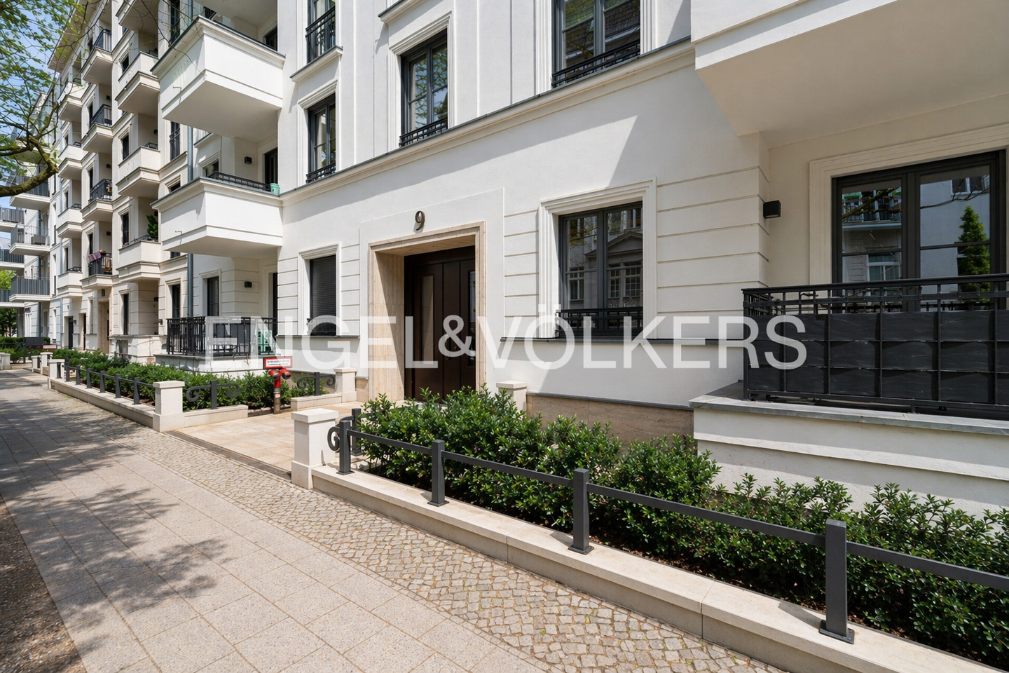 Moderne 3-Zimmer-Wohnung mit Westbalkon und Tiefgaragenstellplatz