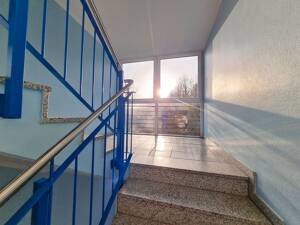 Helle Zimmer, 2 Balkone, EBK, neue Fenster & Stellplatz – 39120 Magdeburg – Vorschaubild 5
