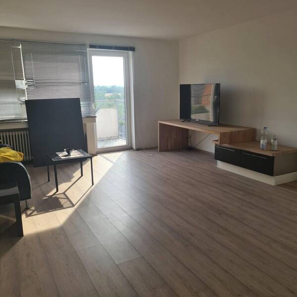 Dachgeschosswohnung in 50737 Köln mit 77 m² kaufen
