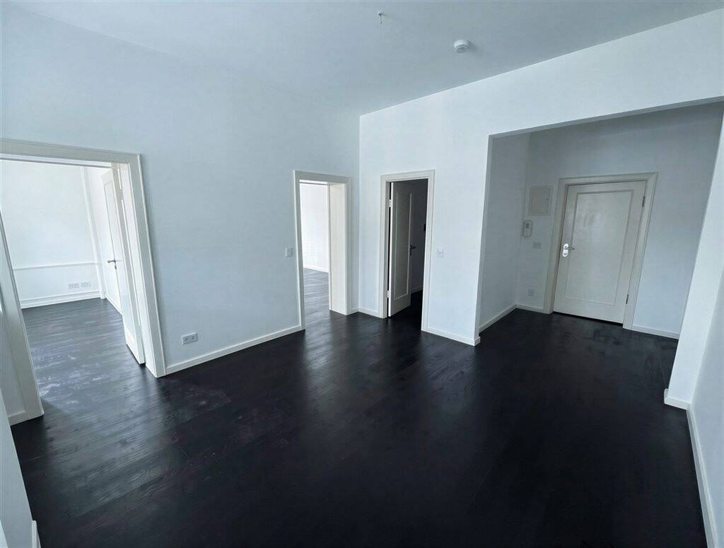 Repräsentative Altbauresidenz in ikonischer Lage am Strausberger Platz – Berlin – Vorschaubild 4