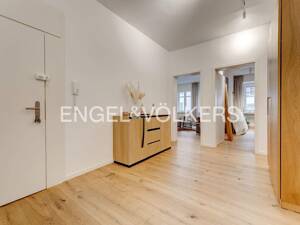 Exklusive Altbau-Etage in bester Innenstadtlage von Freiburg – 79098 Freiburg im Breisgau – Vorschaubild 6
