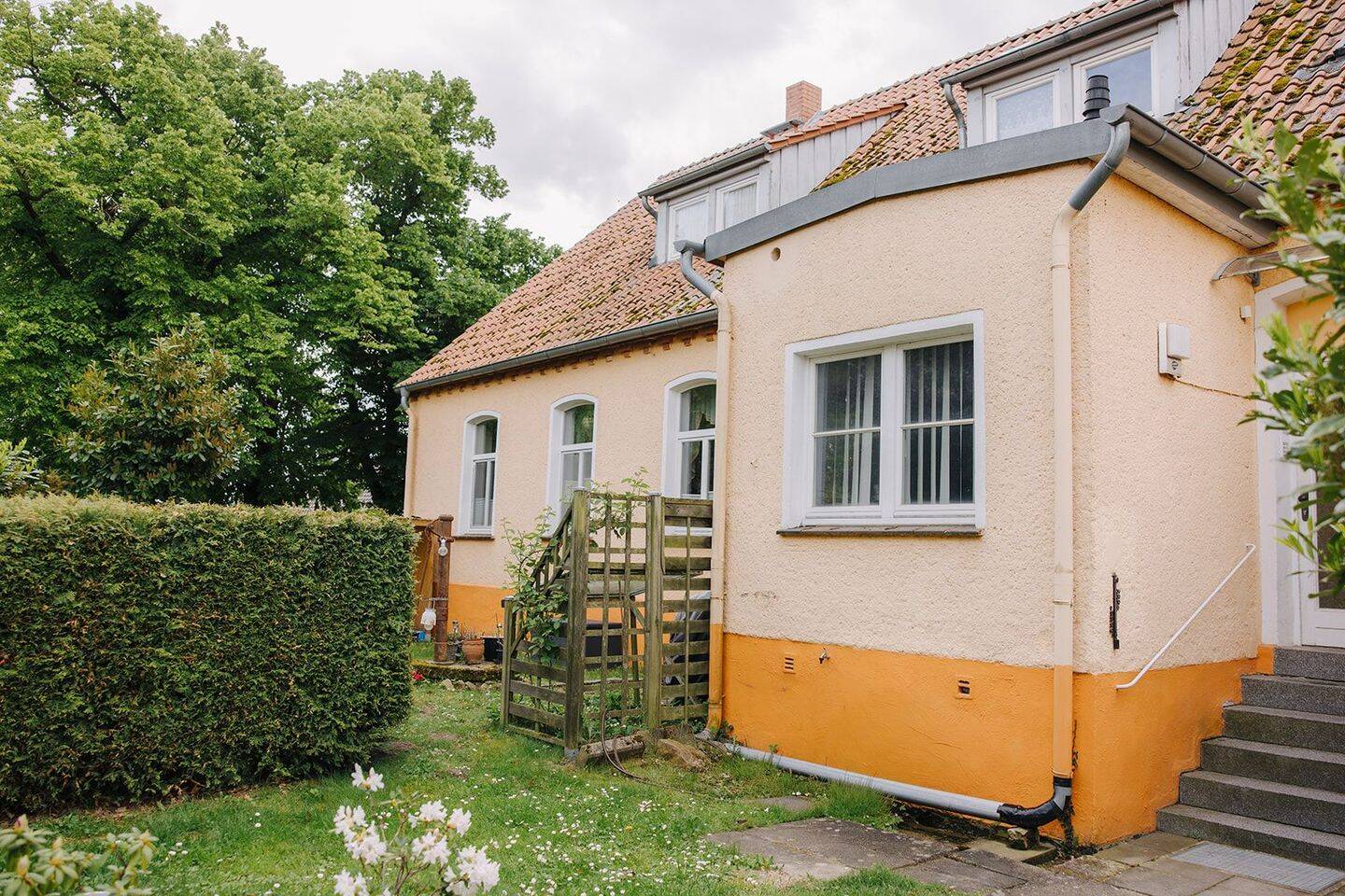 Historischer Altbau: voll vermietetes Mehrfamilienhaus im Naherholungsgebiet! – Schönebeck (Elbe) – Vorschaubild 2