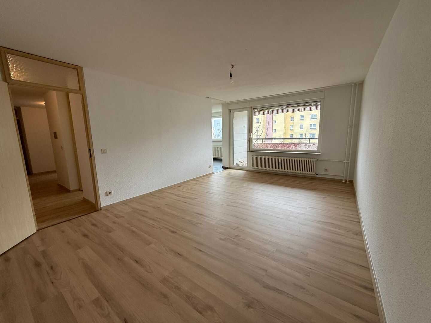 Schöne neu renovierte 3 Zimmer Eigentumswohnung – Pforzheim – Vorschaubild 2