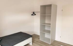 WG Zimmer in Stuttgart - günstig und flexibel für Wohnen auf Zeit mieten – 70327 Stuttgart – Vorschaubild 2