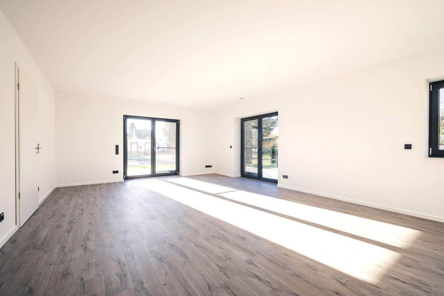 Bezugsfertig ! Neubau Niedrigenergiehaus mit zwei Wohneinheiten in Barth – Barth – Vorschaubild 9