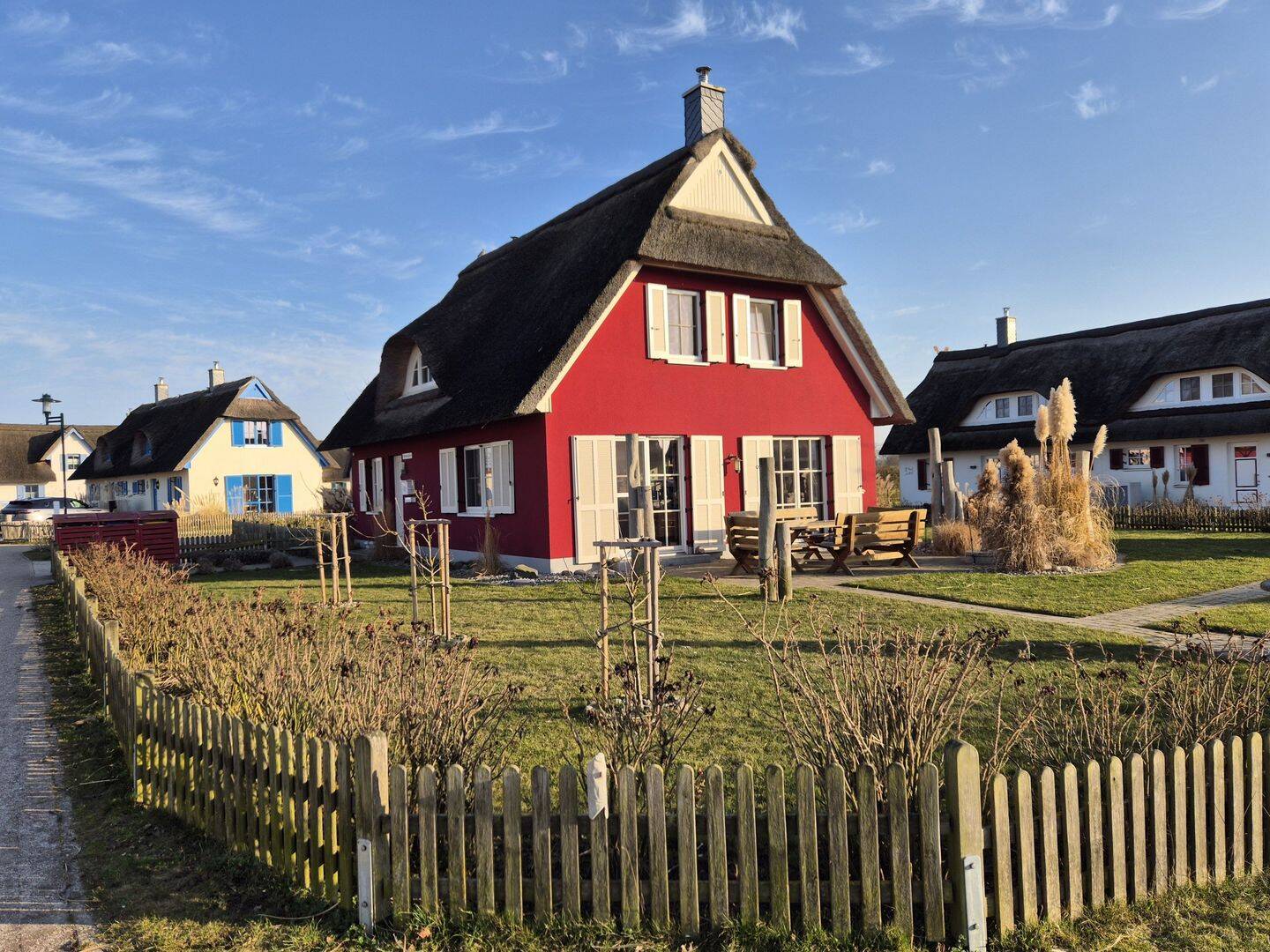 Voll möbliertes großes Reetdach-Ferienhaus Wellnessoase in Ostseenähe & guter Vermietungsauslastung – Zierow – Vorschaubild 2