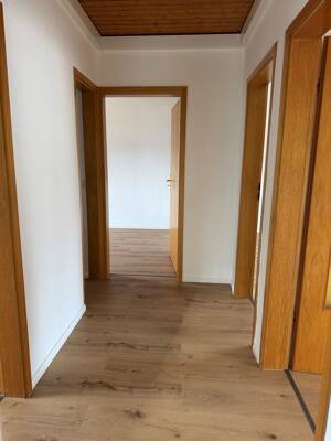 Erstbezug nach Kernsanierung | 3-Zimmer-Wohnung mit Balkon | Stuttgart-Feuerbach – 70469 Stuttgart – Vorschaubild 9